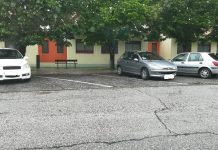 Centro de Saúde do Entroncamento | Ou falta colocar sinal vertical, ou limpar sinalização horizontal