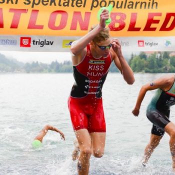 José Pedro Vieira na saida da natação – Taça da Europa de Triatlo Junior…