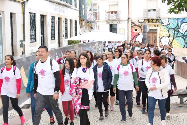 caminhada pela eliminiçaao da violencia