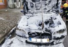 Veículo arde em frente à Escola Secundária do Entroncamento
