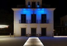 Vila Nova da Barquinha | Paços do Concelho “pintam-se” de azul no mês da prevenção dos maus-tratos