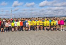 Sessenta jovens atletas da Escola de Triatlo do SLB e do Pedrógão Triatlo em estágio de Páscoa em Peniche