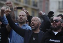 Entroncamento: Jorge Faria suspende transmissão de reunião do executivo porque deputado usou t-shirt alusiva a grupo neonazi