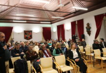 Empresários enchem salão nobre para discutir o desenvolvimento económico do concelho de Tomar