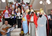 Entroncamento: Utentes do Centro de Convívio e CERE cantaram as Janeiras nos Paços do Concelho