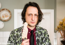 Entrevista a Samuel Úria que sobe ao palco do cineteatro São João na noite deste sábado