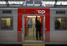 CP transportou mais de 100 milhões de passageiros em seis meses , um recorde absoluto
