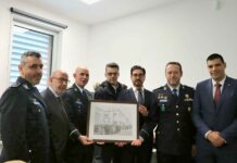 Junta de São João Baptista entregou fotografia histórica à PSP na nova esquadra do Entroncamento