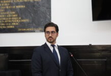 Degradação de muros e depósito de terras junto à antiga Escola Camões gera críticas no Entroncamento