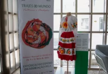 Biblioteca Municipal da Chamusca acolhe exposição “Trajes do Mundo, Culturas e Tradições” até 31 de maio