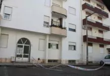 Entroncamento: Varanda de prédio cedeu e danificou três viaturas
