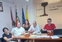 Executivo da Freguesia de São João Baptista reúne com historiadores para avançar projeto “Memórias da Freguesia”